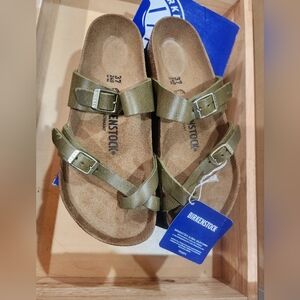 BIRKENSTOCKS mayari olive